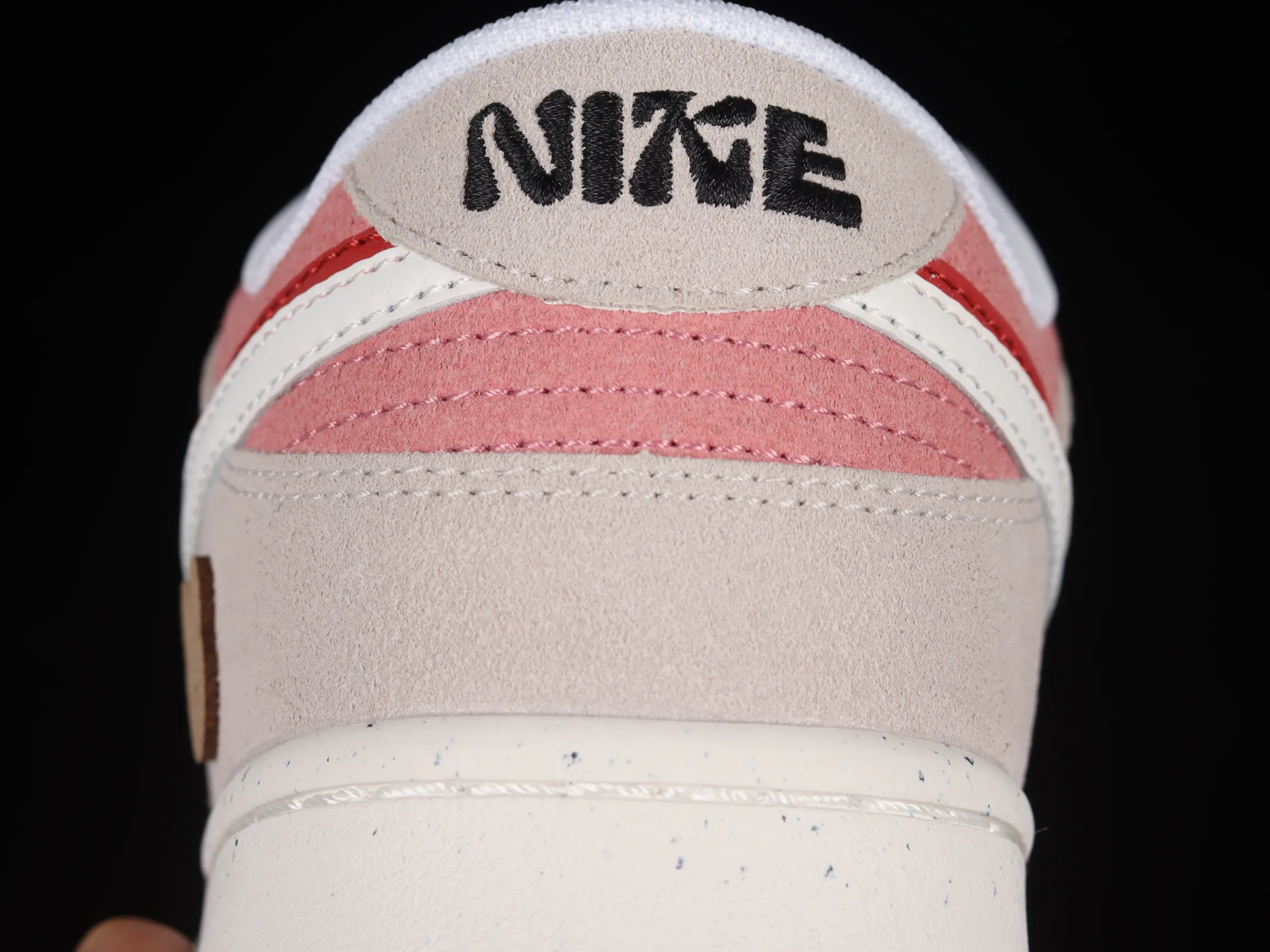 All Categories Nk SB Dunk Series Nk SB Dunk Low Low-top Sneakers Cost-effective Edition Nk Dunk Low SE 2023 Year of the Rabbit Limited SB Smashing Backboard Fashion Casual Sneakers DO9457-100